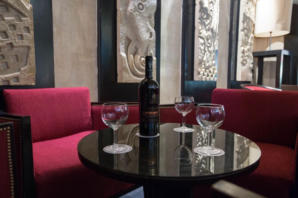 Ambassadeurs Hotel Tunis Bagian luar foto