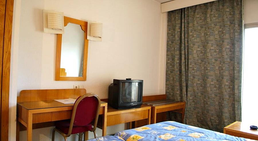 Ambassadeurs Hotel Tunis Bagian luar foto