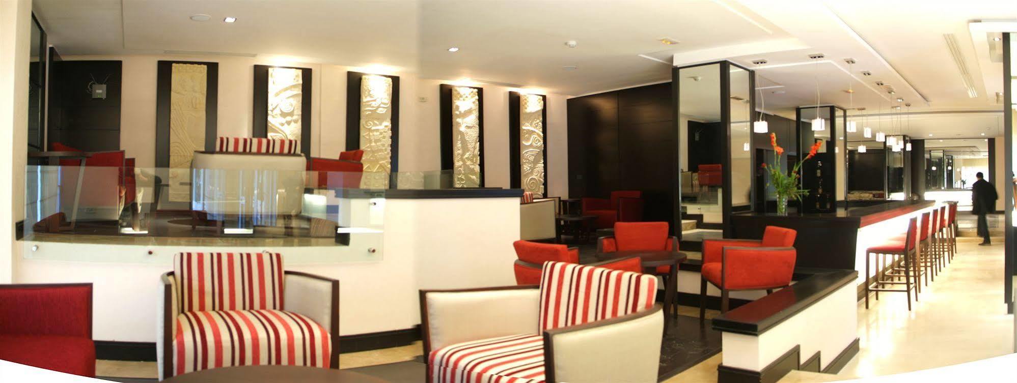 Ambassadeurs Hotel Tunis Bagian luar foto