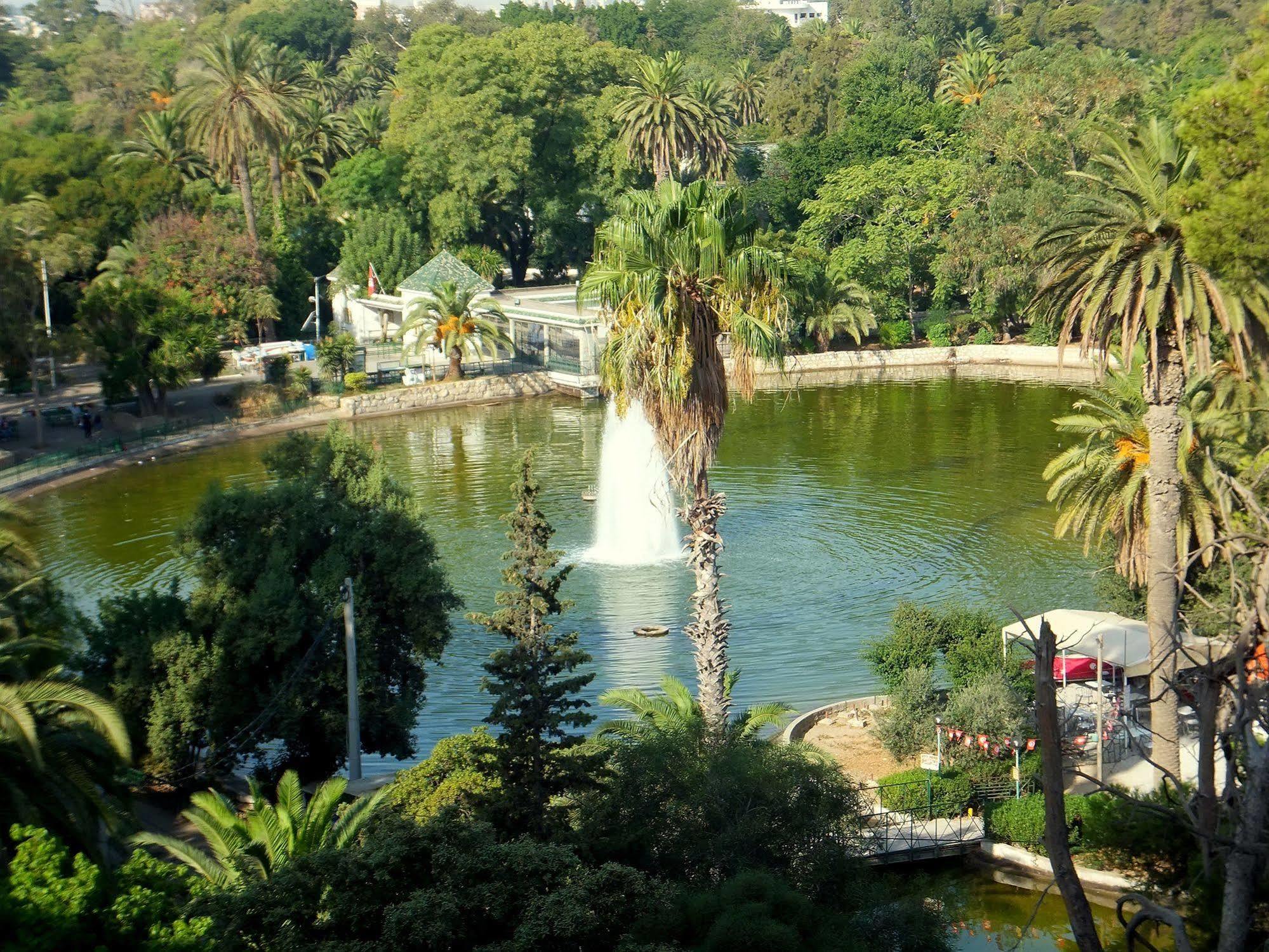 Ambassadeurs Hotel Tunis Bagian luar foto