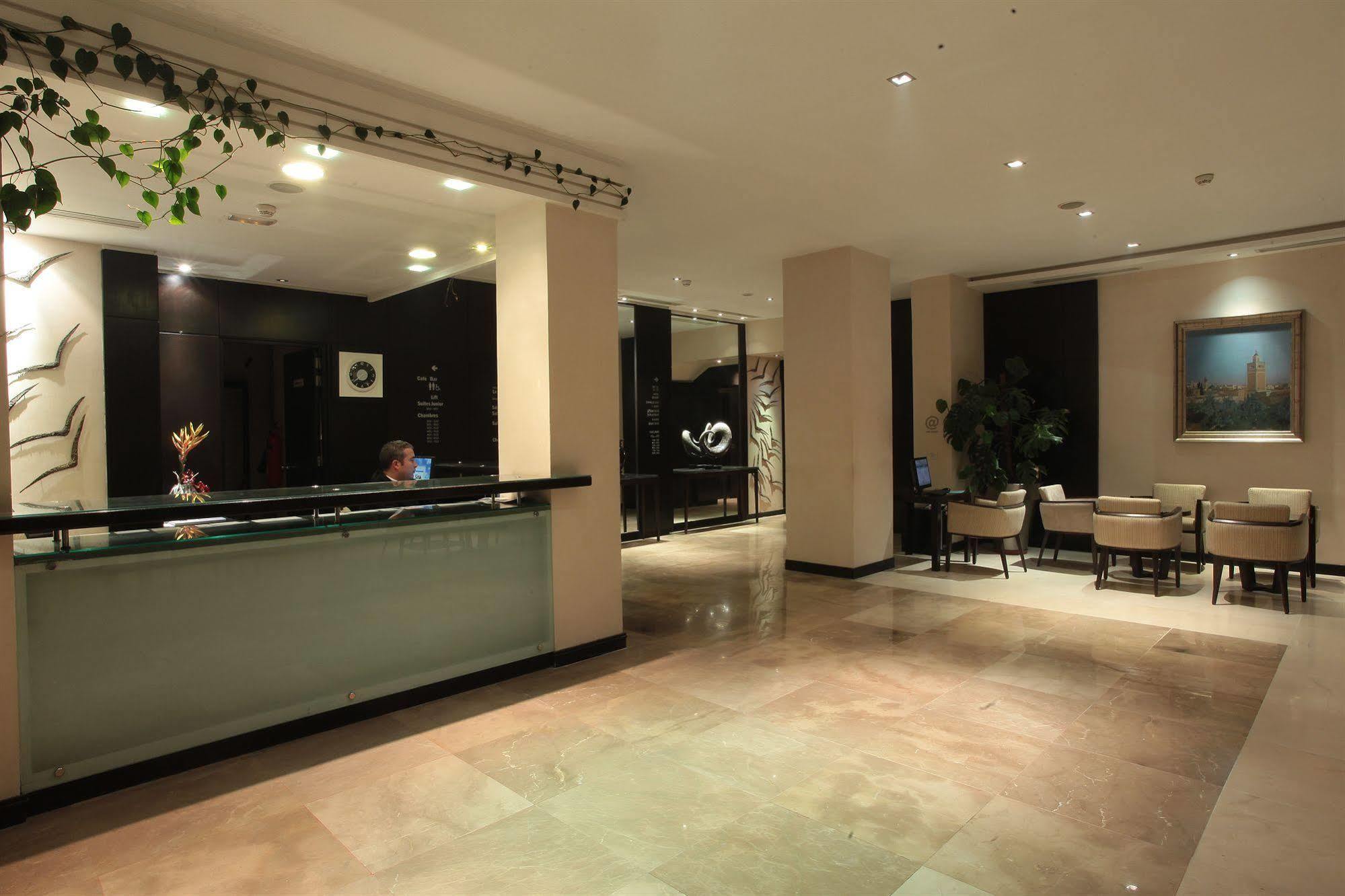 Ambassadeurs Hotel Tunis Bagian luar foto